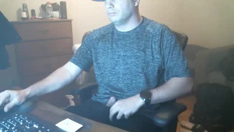 Snapshot of goleafzgo chatting on February 12, 8:06 am goleafzgo online show from February 12, 8:06 am