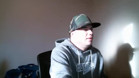 Snapshot of goleafzgo chatting on December 14, 8:02 pm goleafzgo online show from December 14, 8:02 pm