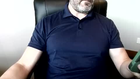 Snapshot of golfpro84 chatting on May 4, 5:42 pm golfpro84 online show from May 4, 5:42 pm