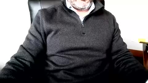Snapshot of golfpro84 chatting on May 25, 9:32 pm golfpro84 online show from May 25, 9:32 pm