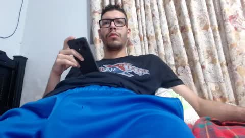 Snapshot of gollfather97 chatting on February 12, 12:55 pm julin Andrs online show from February 12, 12:55 pm