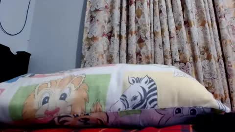 Snapshot of gollfather97 chatting on February 24, 4:05 am julin Andrs online show from February 24, 4:05 am