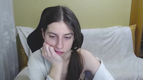 Snapshot of good__night chatting on February 15, 6:44 pm Elizabeth Effie online show from February 15, 6:44 pm