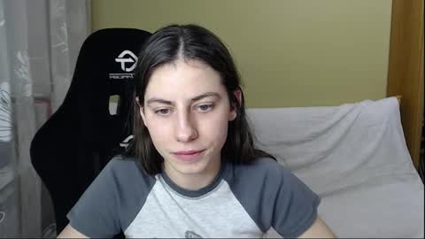 Snapshot of good__night chatting on January 7, 7:27 pm Elizabeth Effie online show from January 7, 7:27 pm