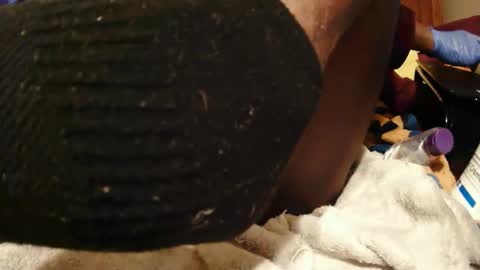 Snapshot of goodbootaye chatting on December 16, 4:49 pm Juicy Booty online show from December 16, 4:49 pm