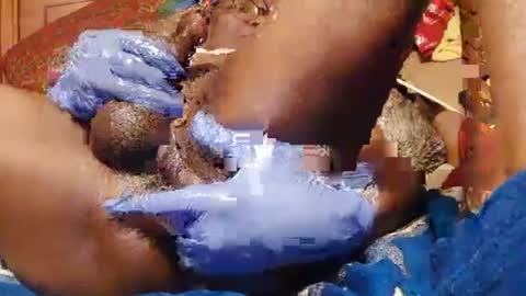 Snapshot of goodbootaye chatting on February 1, 1:02 am Juicy Booty online show from February 1, 1:02 am