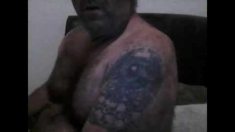 Snapshot of goodcock12345 chatting on April 13, 11:37 am goodcock12345 online show from April 13, 11:37 am