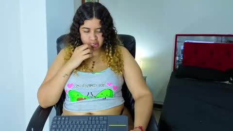 Goodgirlxxxl online show from April 28, 2:27 am
