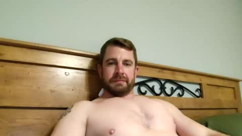 Snapshot of goodgreen35 chatting on December 3, 3:47 am goodgreen35 online show from December 3, 3:47 am