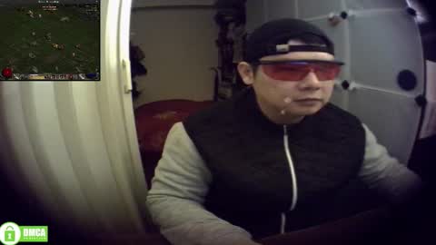 Snapshot of goodlifegoodenjoyment chatting on December 30, 11:15 am goodlifegoodenjoyment online show from December 30, 11:15 am