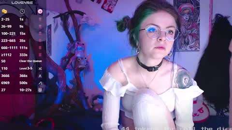 Giggle Monster online show from December 5, 5:15 am