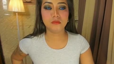 Snapshot of gorgeous_dark_luna chatting on July 23, 6:50 pm RIANA online show from July 23, 6:50 pm