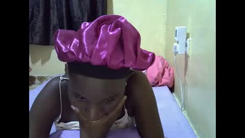 Snapshot of gorgeous_maya1 chatting on May 12, 9:56 pm gorgeous_maya1 online show from May 12, 9:56 pm
