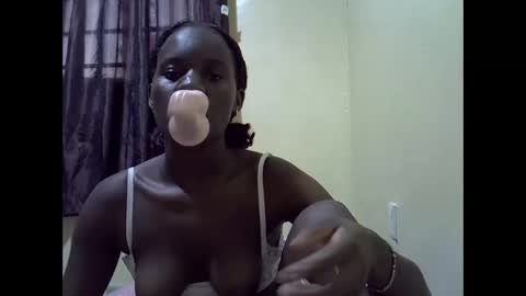 Snapshot of gorgeous_maya1 chatting on June 3, 2:33 pm gorgeous_maya1 online show from June 3, 2:33 pm