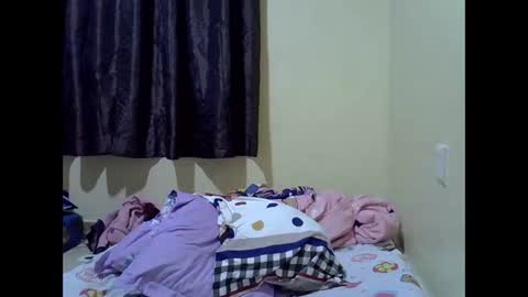 Snapshot of gorgeous_maya1 chatting on June 4, 9:32 pm gorgeous_maya1 online show from June 4, 9:32 pm