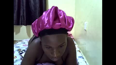 Snapshot of gorgeous_maya1 chatting on June 5, 8:20 am gorgeous_maya1 online show from June 5, 8:20 am