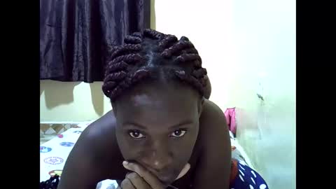 Snapshot of gorgeous_maya1 chatting on June 6, 9:47 am gorgeous_maya1 online show from June 6, 9:47 am