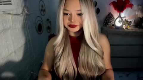 Snapshot of gorgeousamandarose chatting on December 26, 11:13 pm Amanda rose online show from December 26, 11:13 pm