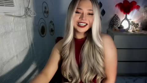 Snapshot of gorgeousamandarose chatting on December 29, 8:33 am Amanda rose online show from December 29, 8:33 am