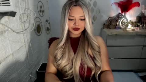 Snapshot of gorgeousamandarose chatting on February 17, 8:15 pm Amanda rose online show from February 17, 8:15 pm