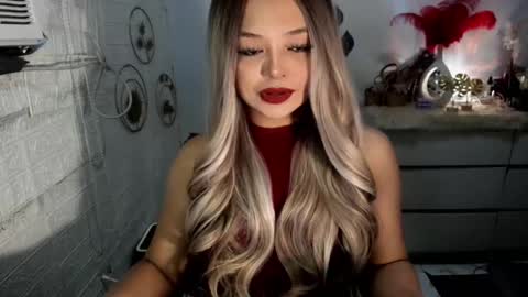 Snapshot of gorgeousamandarose chatting on March 3, 12:16 pm Amanda rose online show from March 3, 12:16 pm