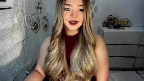 Snapshot of gorgeousamandarose chatting on September 12, 7:25 pm Amanda rose online show from September 12, 7:25 pm