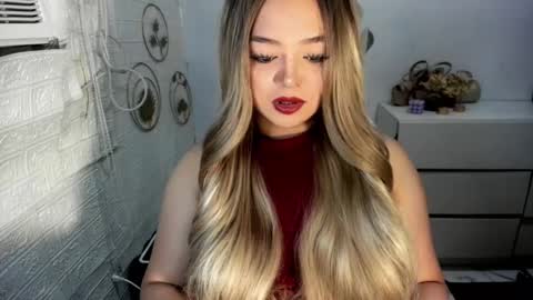 Snapshot of gorgeousamandarose chatting on September 19, 11:49 pm Amanda rose online show from September 19, 11:49 pm