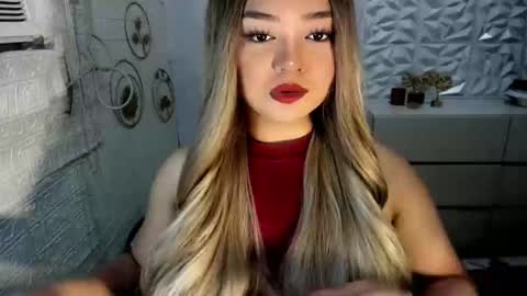 Snapshot of gorgeousamandarose chatting on October 1, 3:12 am Amanda rose online show from October 1, 3:12 am