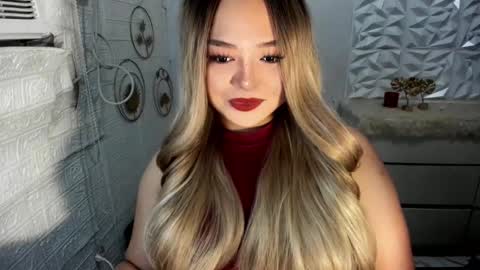 Snapshot of gorgeousamandarose chatting on October 18, 1:23 pm Amanda rose online show from October 18, 1:23 pm