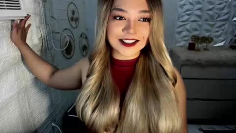 Snapshot of gorgeousamandarose chatting on October 21, 2:45 am Amanda rose online show from October 21, 2:45 am