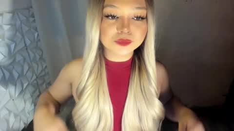 Snapshot of gorgeousamandarose chatting on July 20, 8:17 am Amanda rose online show from July 20, 8:17 am