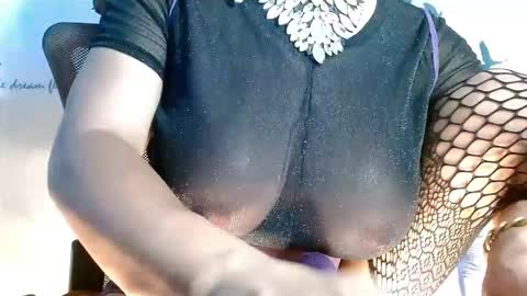 Snapshot of gorgeoushotcum chatting on October 24, 10:22 am Blake Anders... online show from October 24, 10:22 am