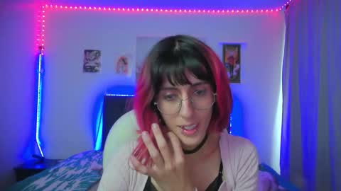 goth_minerva online show from January 16, 1:48 pm