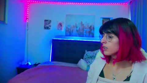 goth_minerva online show from February 16, 1:29 pm