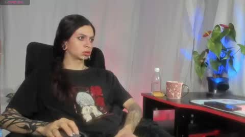 Snapshot of goth_ru chatting on July 17, 1:18 pm Russ online show from July 17, 1:18 pm