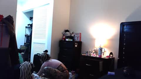 Snapshot of gothbaby305 chatting on June 2, 10:06 am gothbaby305 online show from June 2, 10:06 am
