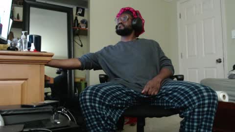 Snapshot of gothchocolate chatting on April 3, 2:26 pm gothchocolate online show from April 3, 2:26 pm