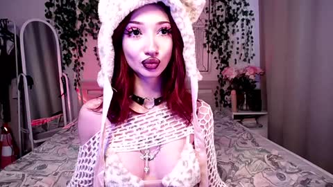 Snapshot of gothdesss chatting on December 16, 8:41 am    online show from December 16, 8:41 am