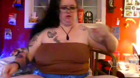 Snapshot of gothickmaiden chatting on July 9, 2:15 am GothickMaiden online show from July 9, 2:15 am