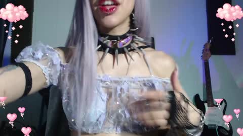 Snapshot of gothicute chatting on December 22, 7:22 am online show from December 22, 7:22 am