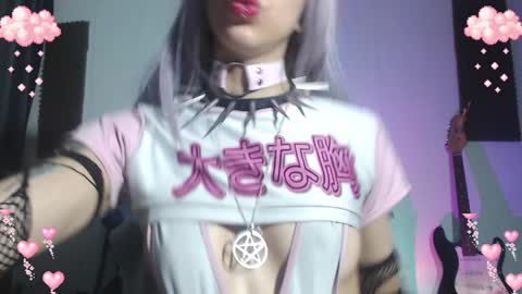 Snapshot of gothicute chatting on December 24, 10:11 am online show from December 24, 10:11 am