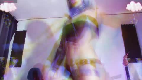 Snapshot of gothicute chatting on October 2, 3:02 am online show from October 2, 3:02 am