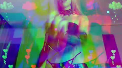 Snapshot of gothicute chatting on October 5, 4:33 am online show from October 5, 4:33 am