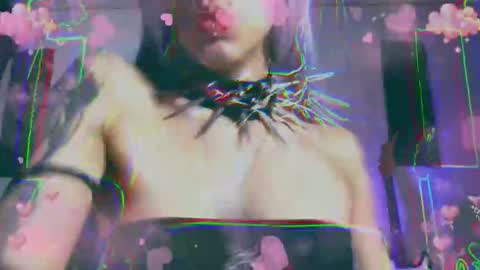 Snapshot of gothicute chatting on October 7, 2:20 am online show from October 7, 2:20 am