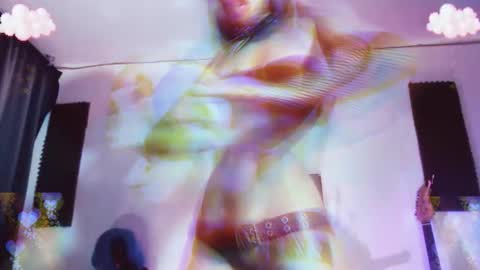 Snapshot of gothicute chatting on October 23, 5:18 am online show from October 23, 5:18 am