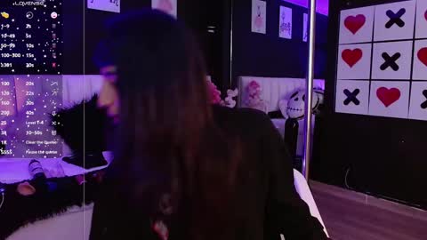 Snapshot of gotthic_met chatting on February 19, 4:12 am Meredith Alessandra online show from February 19, 4:12 am