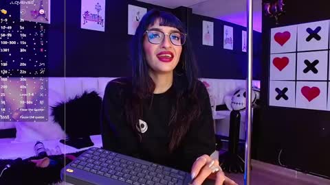 Snapshot of gotthic_met chatting on February 19, 7:17 am Meredith Alessandra online show from February 19, 7:17 am