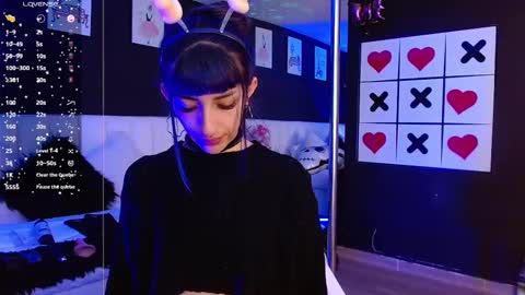 Snapshot of gotthic_met chatting on February 28, 4:32 am Meredith Alessandra online show from February 28, 4:32 am