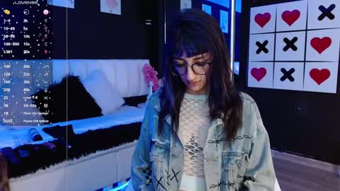 Snapshot of gotthic_met chatting on March 3, 4:36 am Meredith Alessandra online show from March 3, 4:36 am