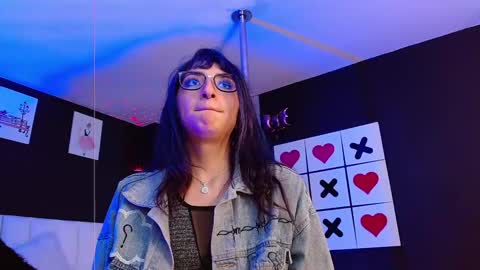 Snapshot of gotthic_met chatting on March 4, 10:46 am Meredith Alessandra online show from March 4, 10:46 am